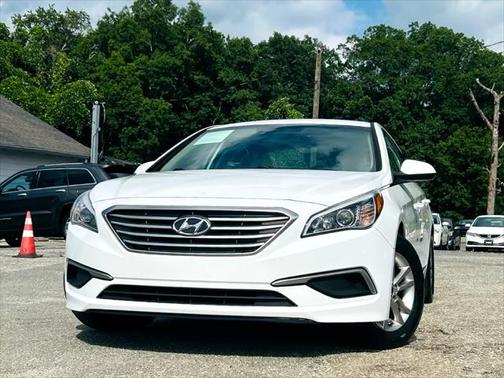 2017 Hyundai SONATA SE
