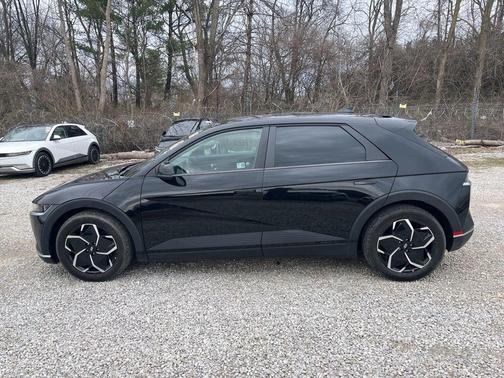 2024 Hyundai IONIQ 5 SE