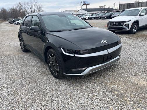 2024 Hyundai IONIQ 5 SE