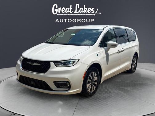 2022 Chrysler Pacifica Hybrid Touring L