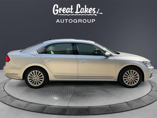 2016 Volkswagen Passat 1.8T SE
