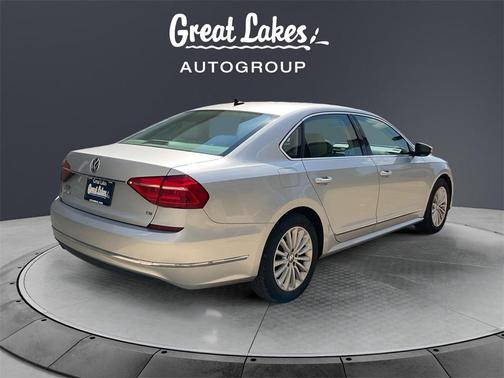2016 Volkswagen Passat 1.8T SE