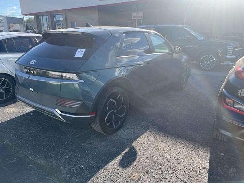 2024 Hyundai IONIQ 5 SEL