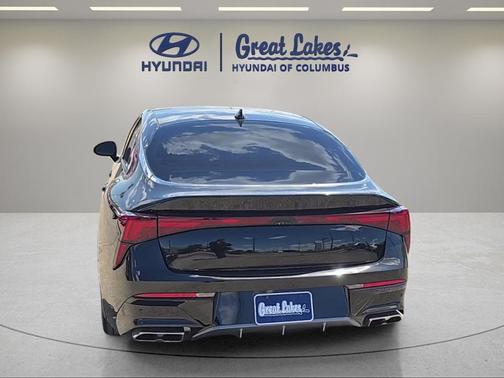 Aurora Black Pearl 2025 Kia K5 GT