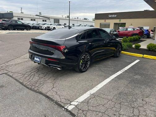 Aurora Black Pearl 2025 Kia K5 GT