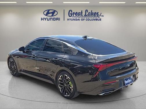 Aurora Black Pearl 2025 Kia K5 GT