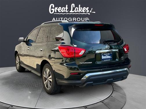 2019 Nissan Pathfinder SV
