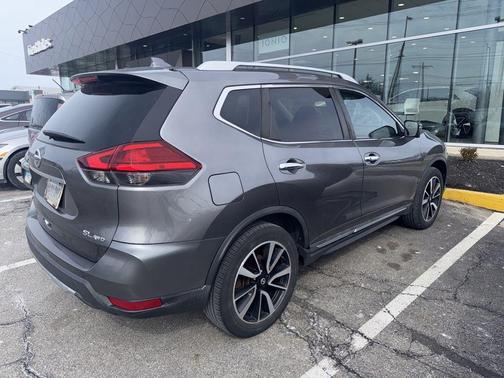 2017 Nissan Rogue SL