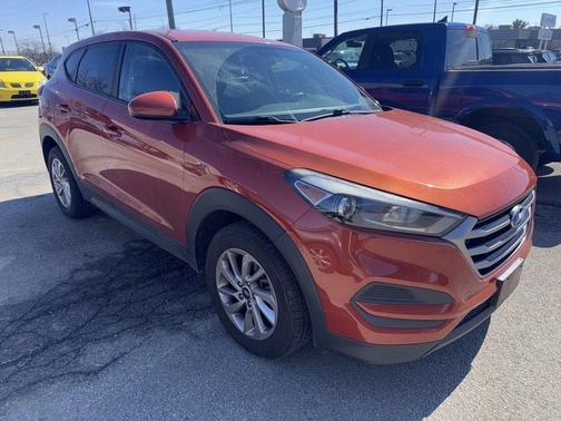 2017 Hyundai TUCSON SE