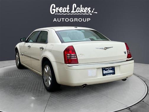 2007 Chrysler 300C Base