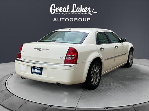 2007 Chrysler 300C Base