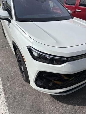 2025 Volkswagen Tiguan 2.0T SEL R-Line