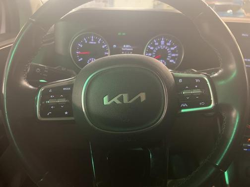2022 Kia Carnival LXS