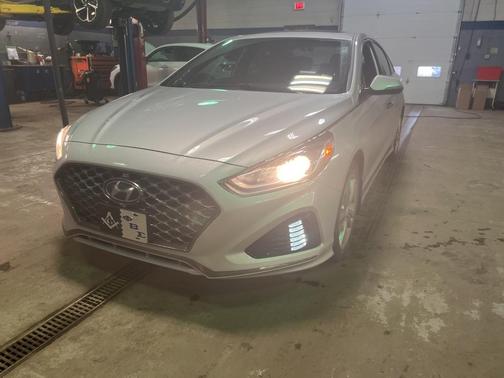 2019 Hyundai SONATA Sport