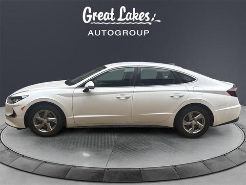 2022 Hyundai SONATA SE