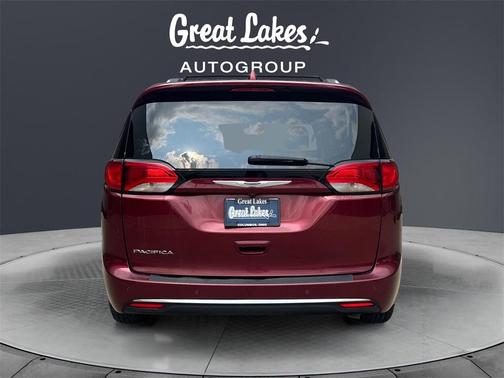 2020 Chrysler Pacifica Touring-L