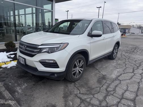 2017 Honda Pilot EX-L w/ Navigation