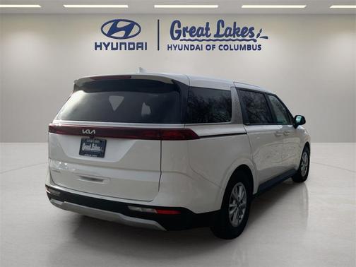 2024 Kia Carnival LX