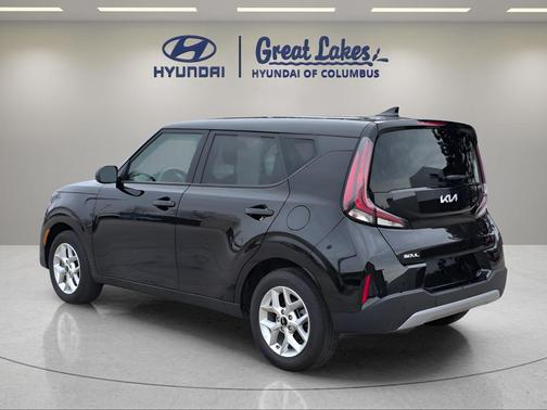 Fusion Orange 2025 Kia Soul LX