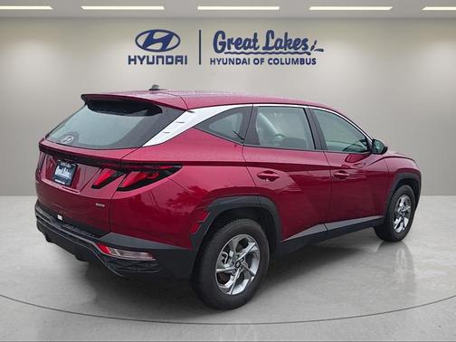 Red 2024 Hyundai TUCSON SE