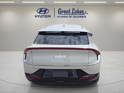Glacier 2024 Kia EV6 Wind