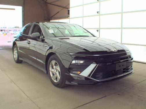 Black 2026 Hyundai SONATA SE