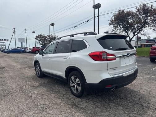 Crystal White Pearl 2022 Subaru Ascent Premium 8-Passenger