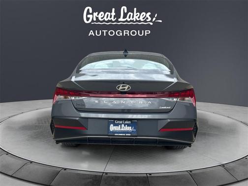 2025 Hyundai ELANTRA Limited