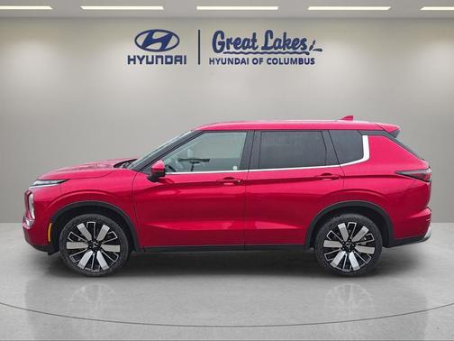 Diamond Red 2025 Mitsubishi Outlander SE