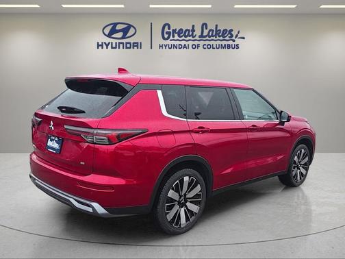 Diamond Red 2025 Mitsubishi Outlander SE