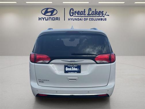 2020 Chrysler Pacifica Touring-L Plus