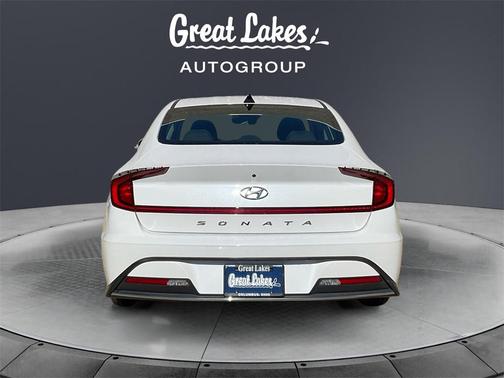 2022 Hyundai SONATA SE