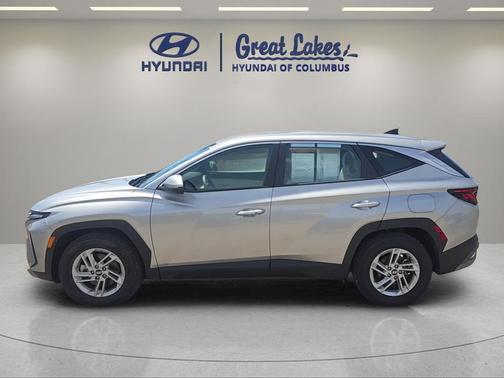 Shimmering Silver 2025 Hyundai TUCSON SE