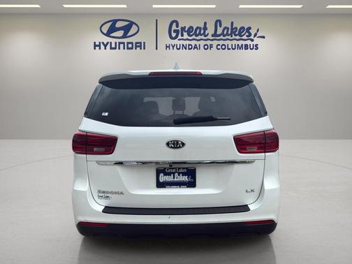 Snow White Pearl 2021 Kia Sedona LX