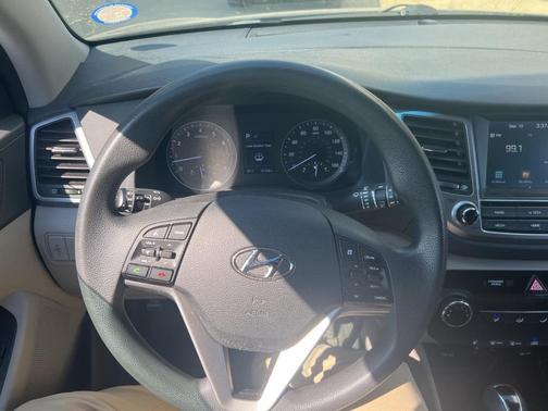 2018 Hyundai TUCSON SEL