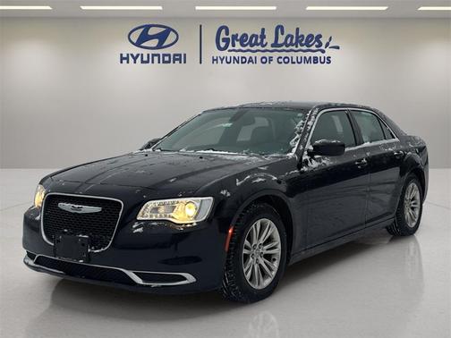 2019 Chrysler 300 Touring