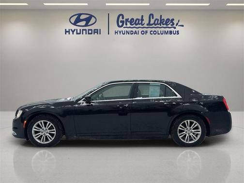 2019 Chrysler 300 Touring