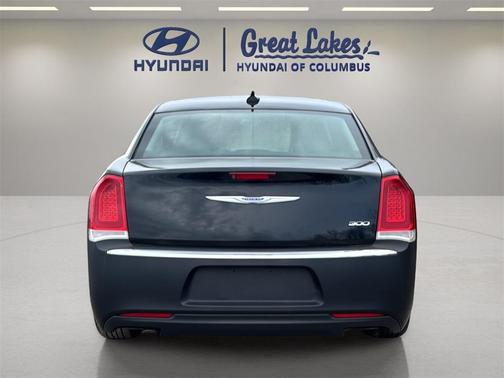 2019 Chrysler 300 Touring