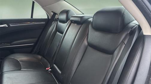 2019 Chrysler 300 Touring