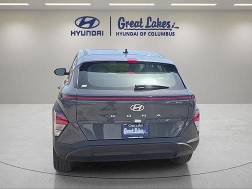 Gray Pearl 2026 Hyundai KONA SE