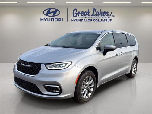 2023 Chrysler Pacifica Touring-L