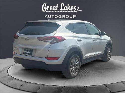 2017 Hyundai TUCSON SE