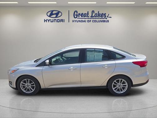 Ingot Silver 2018 Ford Focus SE