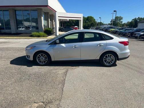 Ingot Silver 2018 Ford Focus SE
