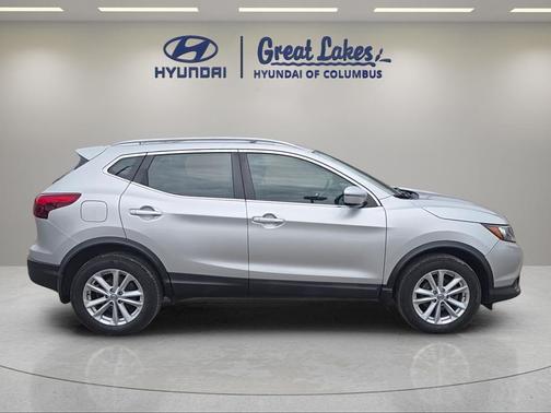 Brilliant Silver 2017 Nissan Rogue Sport SV