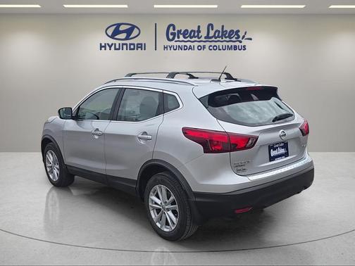 Brilliant Silver 2017 Nissan Rogue Sport SV