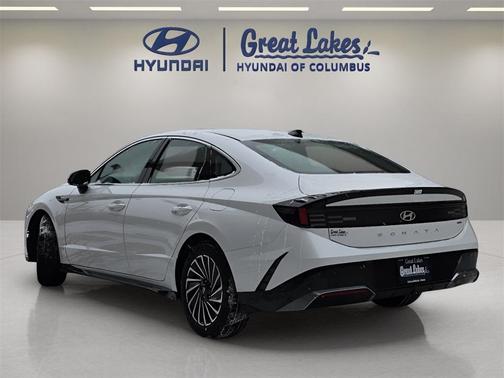 2025 Hyundai SONATA Hybrid SEL