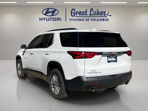 2022 Chevrolet Traverse LT Cloth