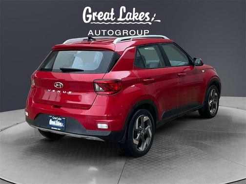 2022 Hyundai VENUE SEL