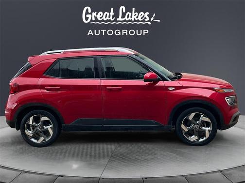 2022 Hyundai VENUE SEL